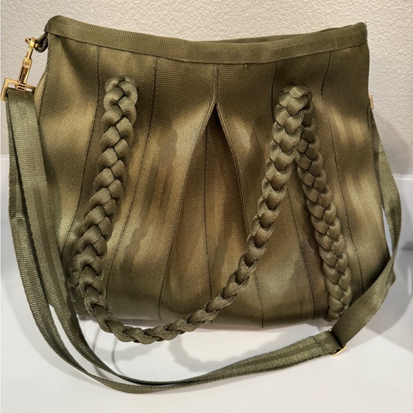 ✨ Harvey’s Sophia Seatbelt Bag – Rare Olive Green – Collector’s Style ✨ - Picture 2 of 5